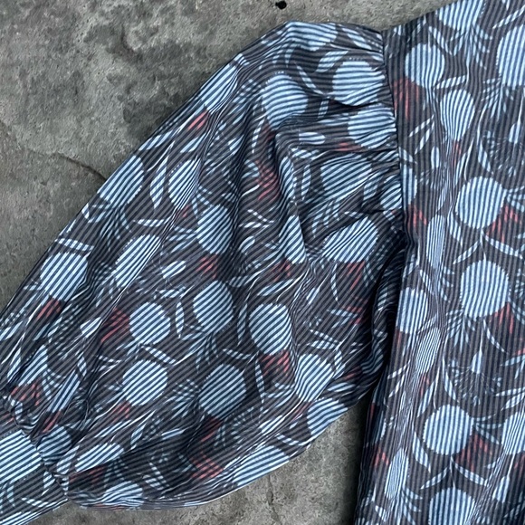 chepe Blue Patterned pinapple Blouse medium - Picture 8 of 8